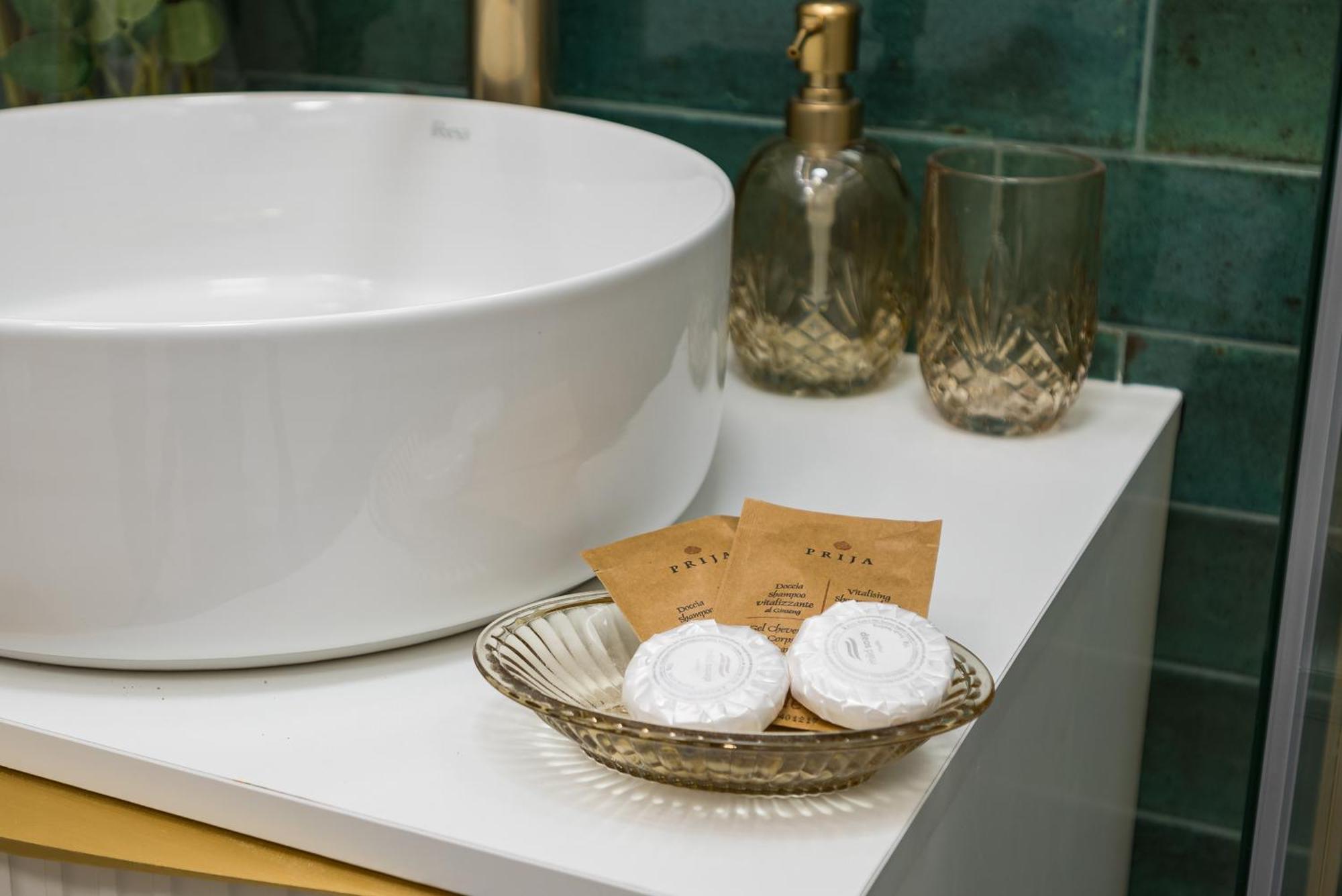 Lovely Downtown Studio At Most Lively Hoza Street, Discover Warsaw On Foot Εξωτερικό φωτογραφία