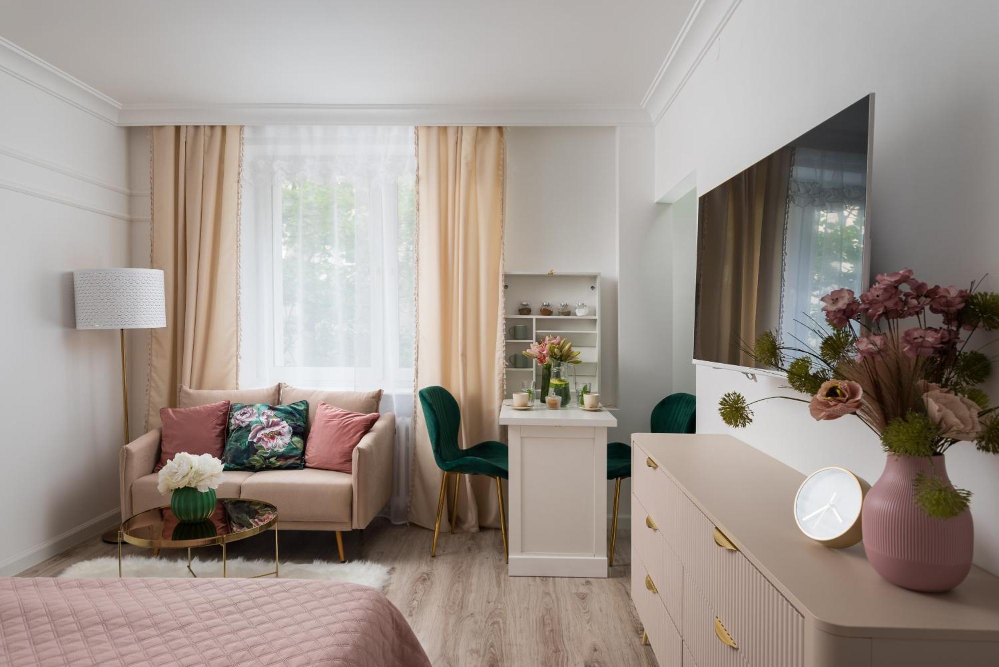 Lovely Downtown Studio At Most Lively Hoza Street, Discover Warsaw On Foot Εξωτερικό φωτογραφία